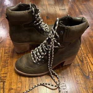 NWT Carlos Santana Boots